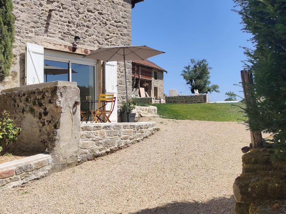 Gite Dans Ancien Moulin Sainte-Helene  Exterior foto